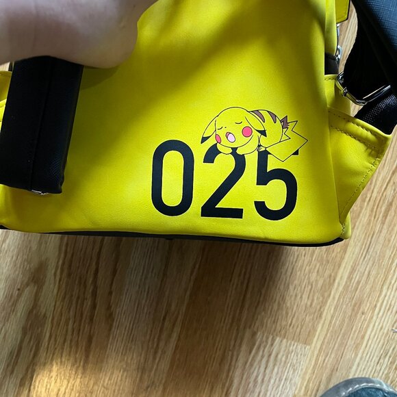 Pikachu Pokemon mini backpack, NWT, Genuine, High quality - Picture 3 of 14